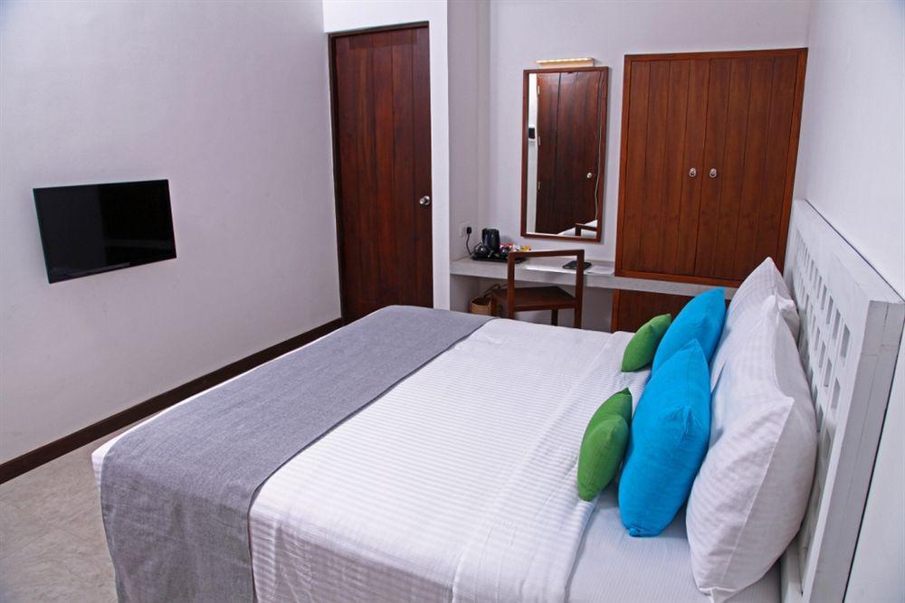 Blue Oceanic Beach Hotel Negombo Luaran gambar