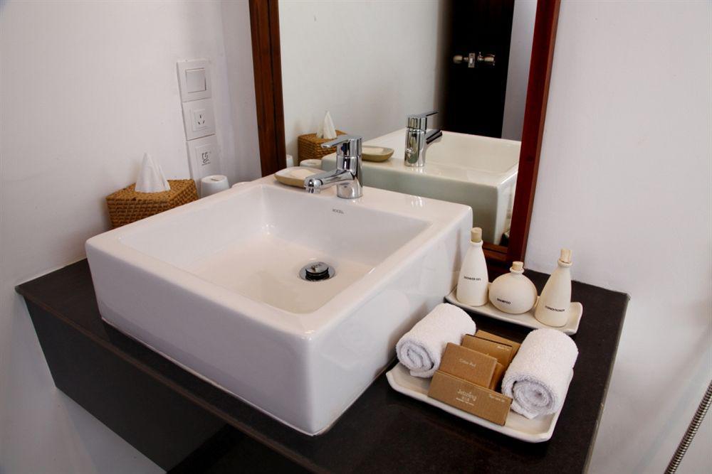 Blue Oceanic Beach Hotel Negombo Luaran gambar